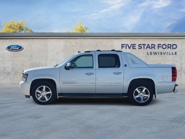 Used 2012 Chevrolet Avalanche LTZ AWD/4WD image 5
