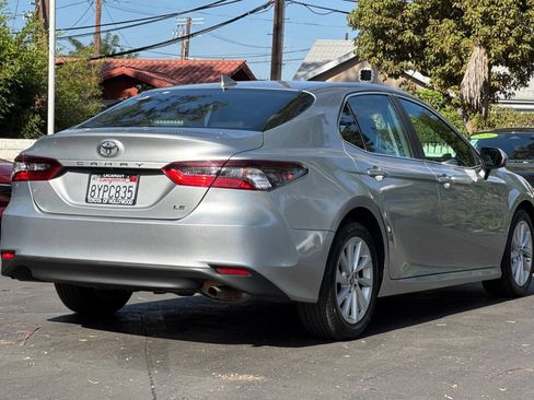 Used 2022 Toyota Camry LE FWD image 4