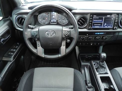 Used 2022 Toyota Tacoma TRD Off-Road w/ Technology Package image 25