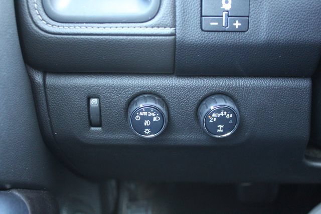 Used 2022 GMC Canyon Elevation w/ Elevation Premium Package AWD/4WD image 24