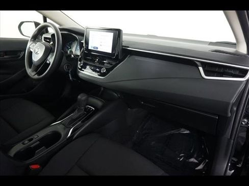 Used 2024 Toyota Corolla LE image 7