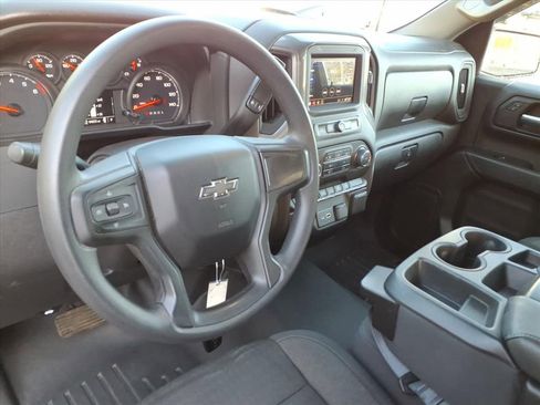Used 2022 Chevrolet Silverado 1500 Custom Trail Boss AWD/4WD image 12