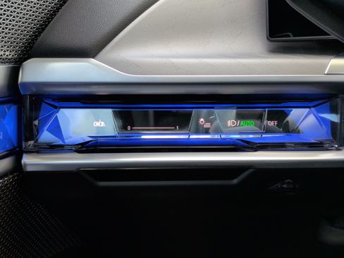 Certified 2023 BMW 740i 740i w/ Executive Package image 25