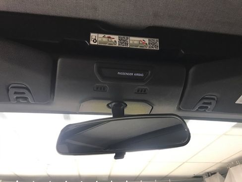 Used 2022 Jeep Wrangler Unlimited Sport image 15