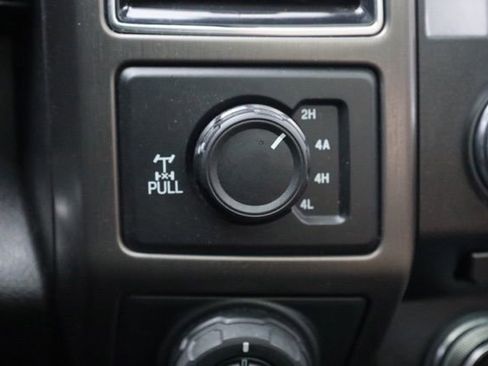 Used 2017 Ford F150 Limited w/ Trailer Tow Package image 27