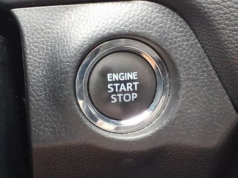 Used 2022 Toyota RAV4 XLE Premium FWD image 30