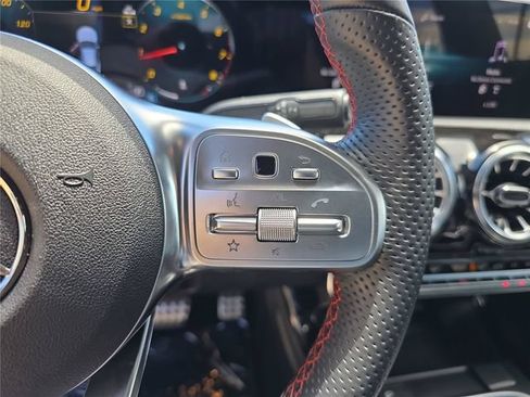Certified 2023 Mercedes-Benz CLA 250 4MATIC image 33