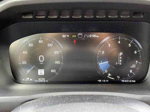 Used 2021 Volvo XC90 T5 Momentum AWD/4WD image 19