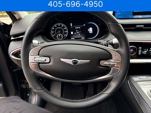 Used 2023 Genesis GV70 2.5T w/ Advanced Package AWD/4WD image 18