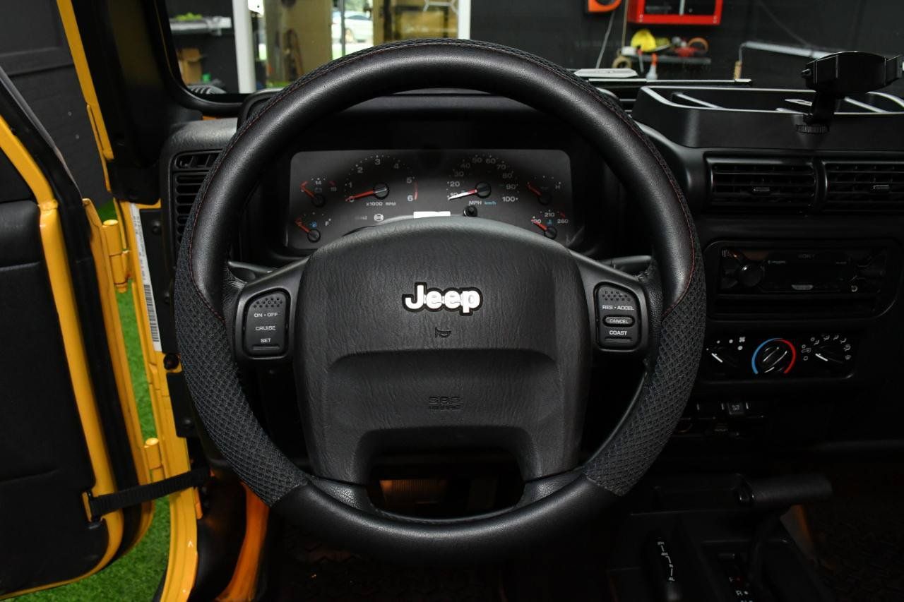 Used 2006 Jeep Wrangler X AWD/4WD image 28