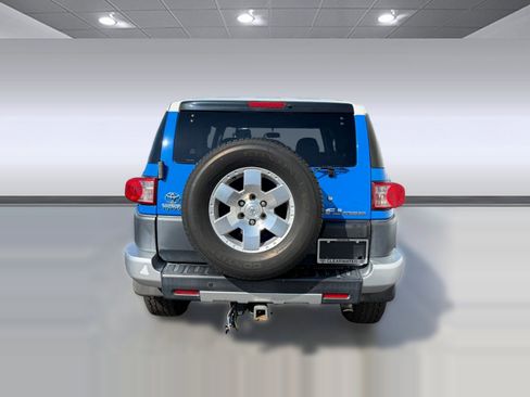 Used 2007 Toyota FJ Cruiser 4WD image 9