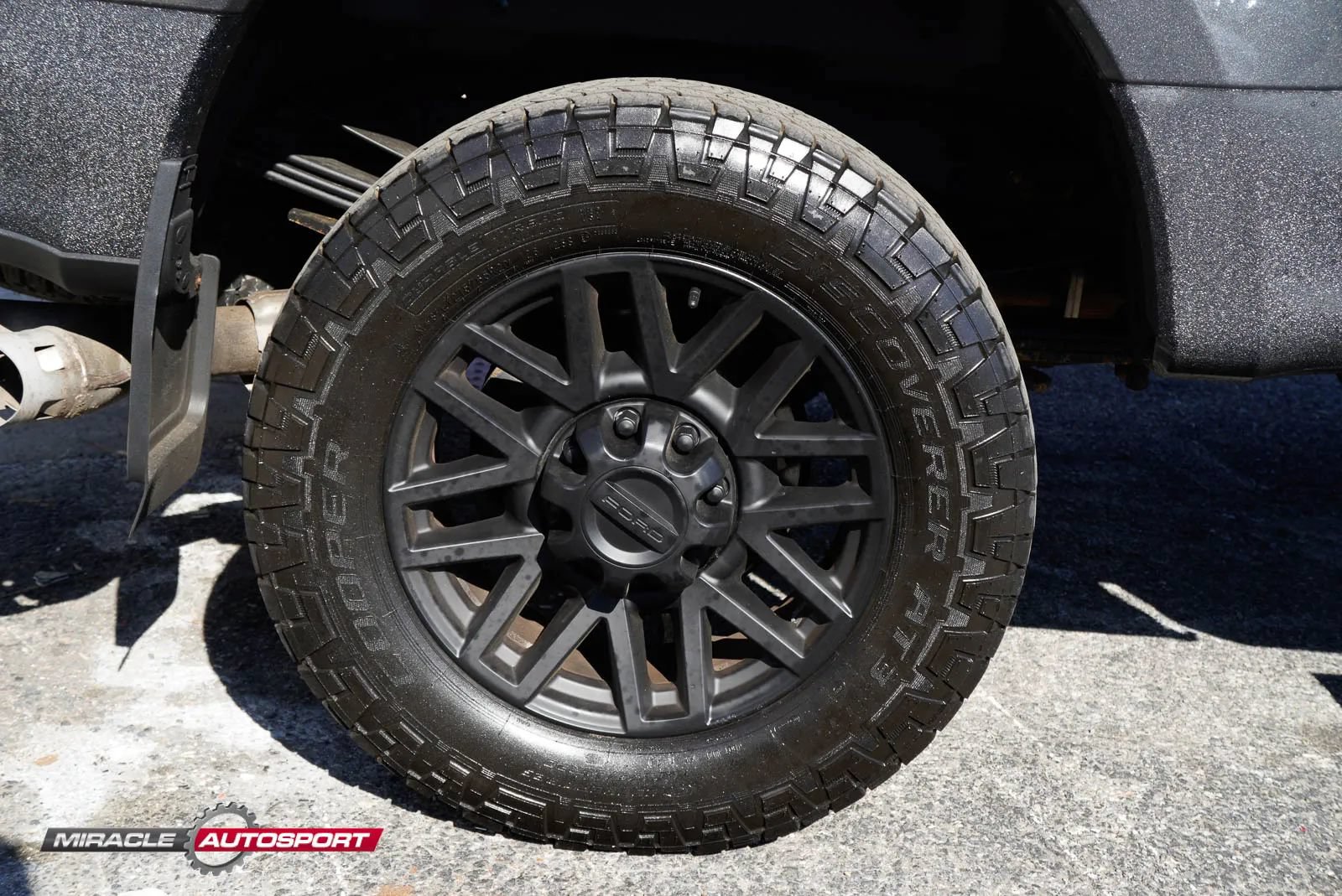 Used 2020 Ford F350 Lariat AWD/4WD image 12