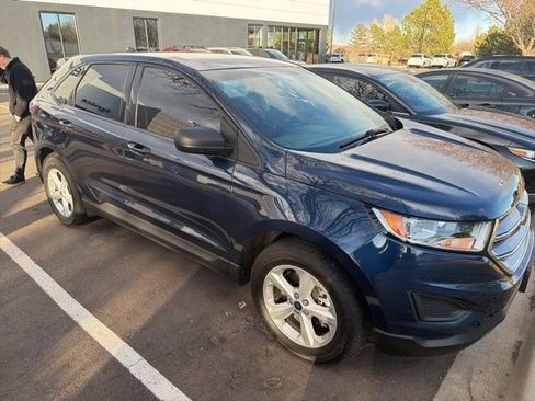 Used 2017 Ford Edge SE image 2