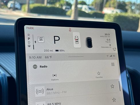 New 2026 Volvo EX30 Cross Country Ultra image 21