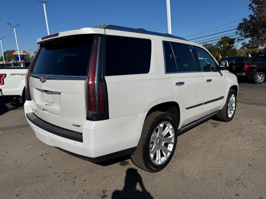 Used 2017 Cadillac Escalade Premium Luxury AWD/4WD image 5