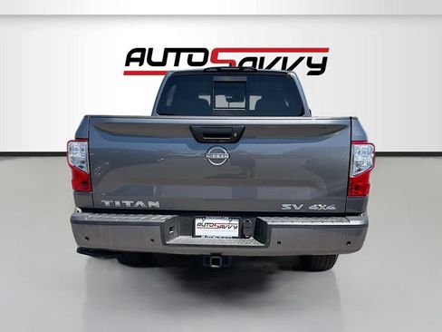 Used 2024 Nissan Titan SV w/ SV Convenience Package AWD/4WD image 6