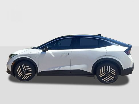 New 2026 Nissan Leaf SV+ w/ Illuminated Package FWD image 9