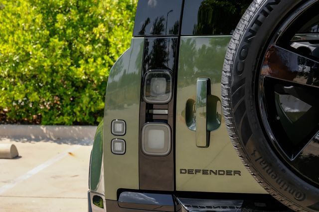 New 2026 Land Rover Defender 110 X-Dynamic SE AWD/4WD image 61