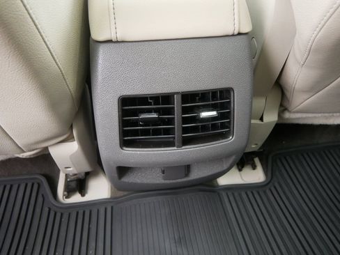 Used 2014 Ford Edge SEL w/ Equipment Group 205A AWD/4WD image 23