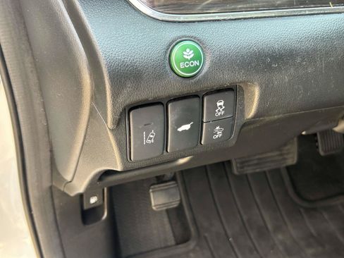Used 2016 Honda CR-V Touring image 14