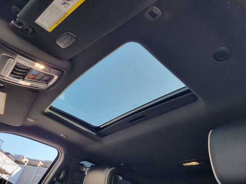 Used 2025 RAM 2500 Limited image 17