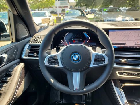 New 2026 BMW X5 xDrive50e w/ M Sport Package AWD/4WD image 25