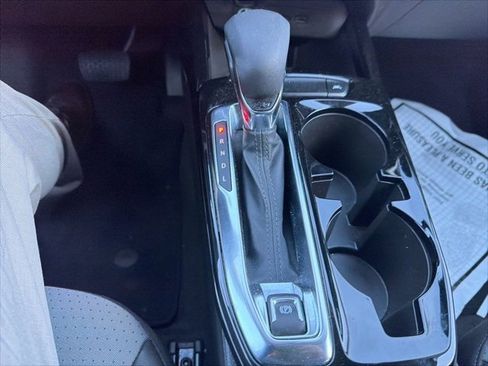 Used 2025 Chevrolet Trax LT w/ LT Convenience Package image 46