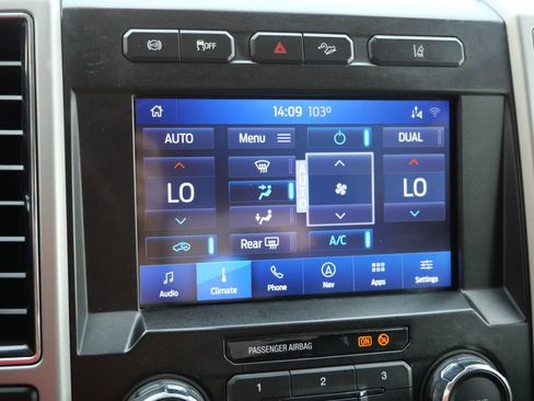 Used 2020 Ford F250 Lariat w/ Lariat Ultimate Package AWD/4WD image 39