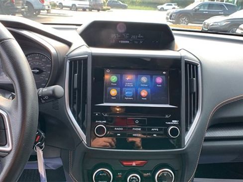 Used 2022 Subaru Crosstrek 2.0i Premium image 14