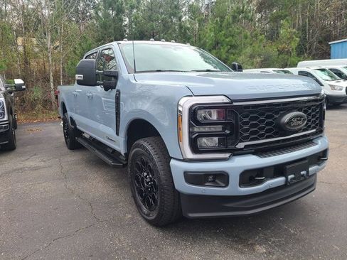 New 2026 Ford F250 Lariat w/ Black Appearance Package AWD/4WD image 2