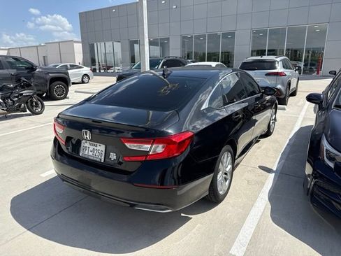 Used 2018 Honda Accord LX image 8