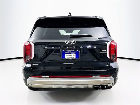 Used 2024 Hyundai Palisade Calligraphy image 15