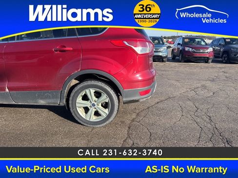 Used 2015 Ford Escape SE w/ Equipment Group 201A image 23