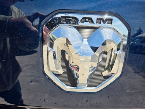 Used 2024 RAM 1500 Laramie AWD/4WD image 23