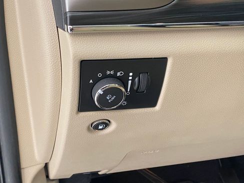 Used 2021 Jeep Grand Cherokee Limited w/ Premium Lighting Group image 20