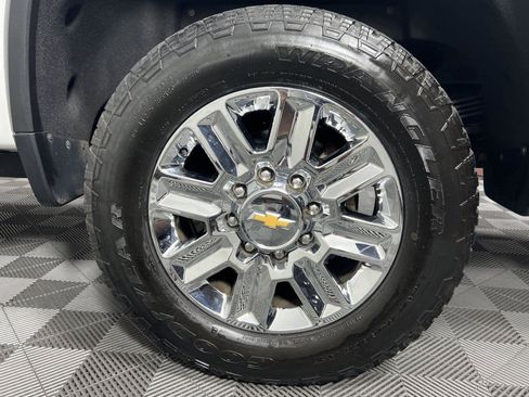Used 2024 Chevrolet Silverado 2500 High Country w/ LPO, Dark Essentials Package AWD/4WD image 23