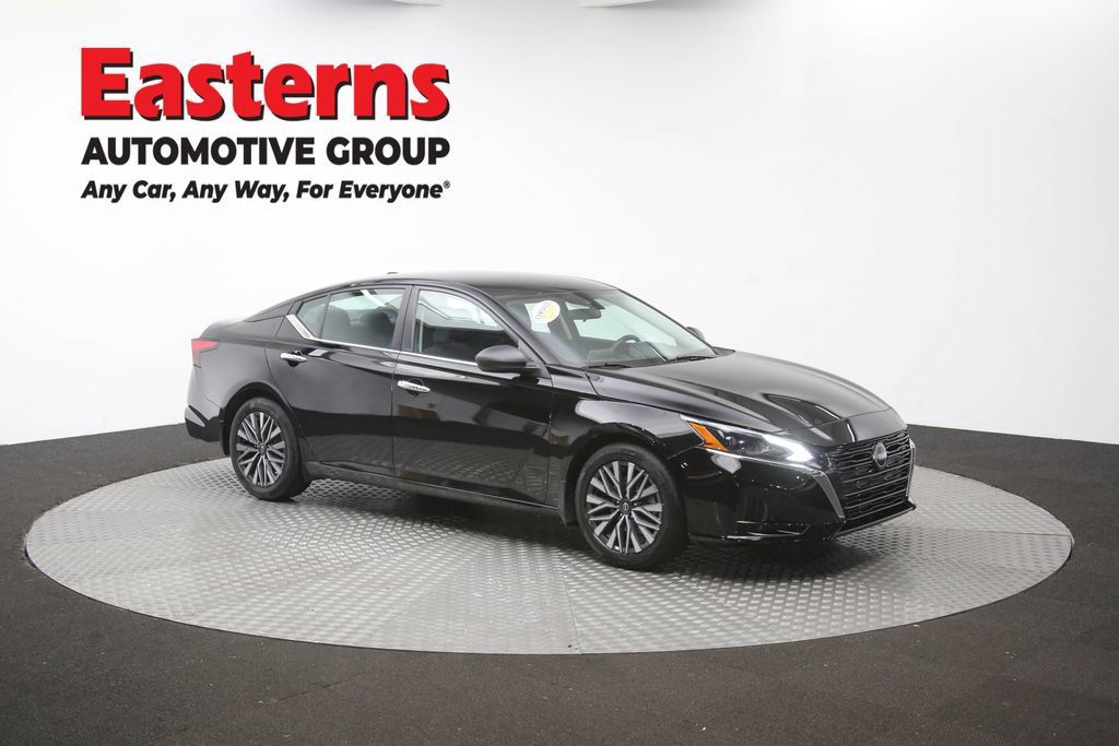 Used 2024 Nissan Altima 2.5 SV FWD image 51