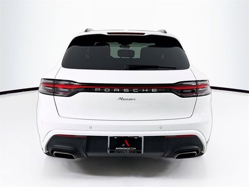 Used 2025 Porsche Macan image 10