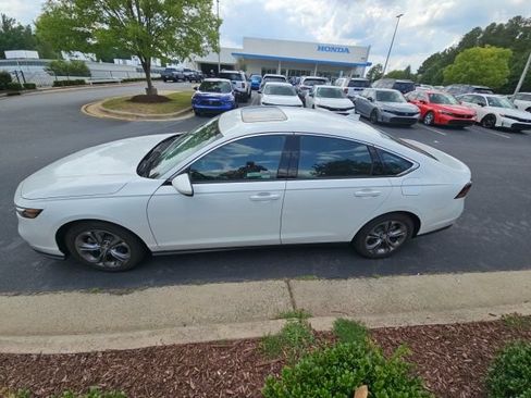 Used 2024 Honda Accord EX image 1