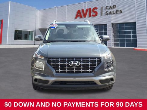 Used 2025 Hyundai Venue SEL FWD image 2
