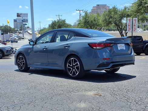 Used 2025 Nissan Sentra SR w/ SR Premium Package FWD image 8
