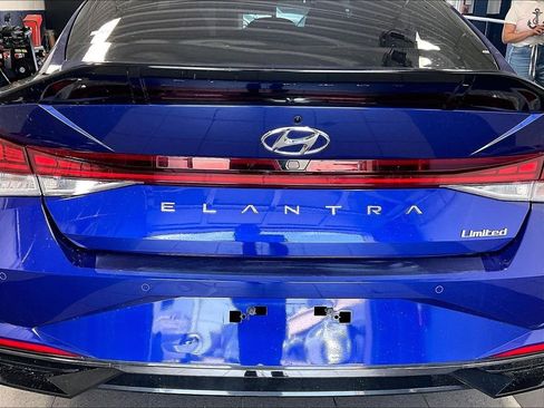 Certified 2023 Hyundai Elantra Limited FWD image 29