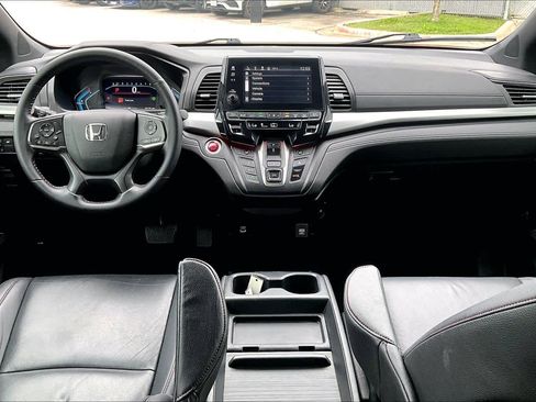 Used 2024 Honda Odyssey Sport image 16