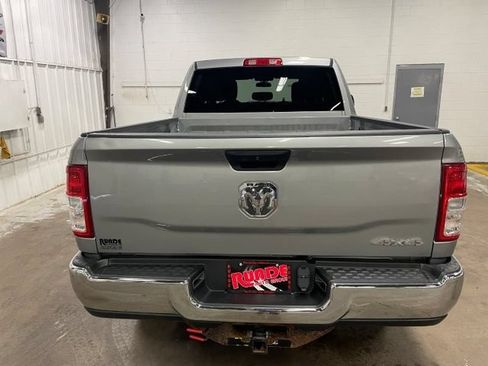 Used 2021 RAM 2500 Tradesman w/ Chrome Appearance Group AWD/4WD image 9