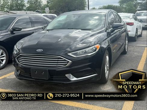 Used 2018 Ford Fusion SE w/ Equipment Group 602A FWD image 1