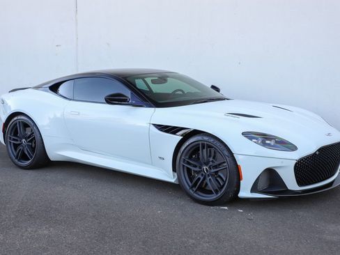 Used 2019 Aston Martin DBS Superleggera RWD image 1