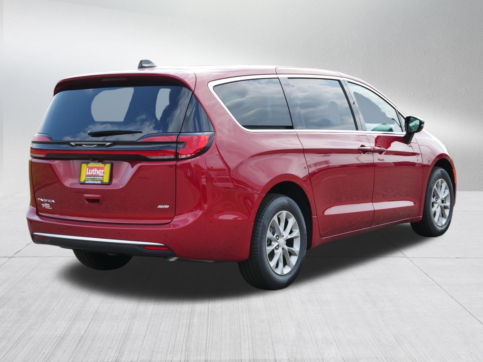 New 2027 Chrysler Pacifica Select w/ Family Tech Group AWD/4WD image 2