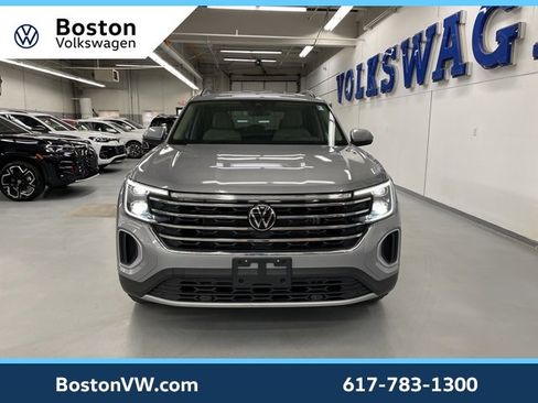 Used 2025 Volkswagen Atlas SE image 6