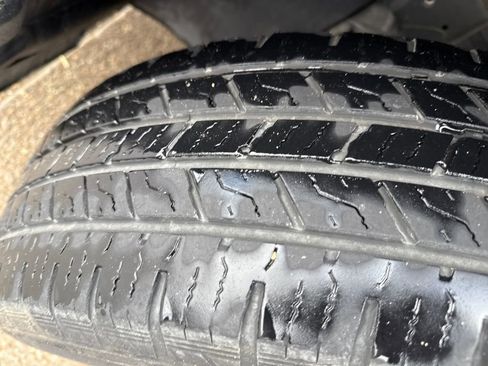 Used 2021 Jeep Cherokee Latitude Lux w/ Comfort/Convenience Group image 28