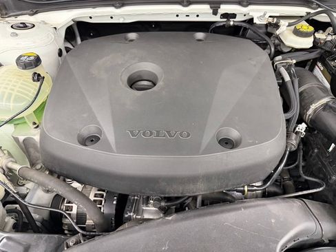 Used 2020 Volvo XC40 T5 Momentum w/ Protection Package Premier AWD/4WD image 42